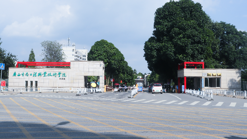 學(xué)生上床下桌公寓床