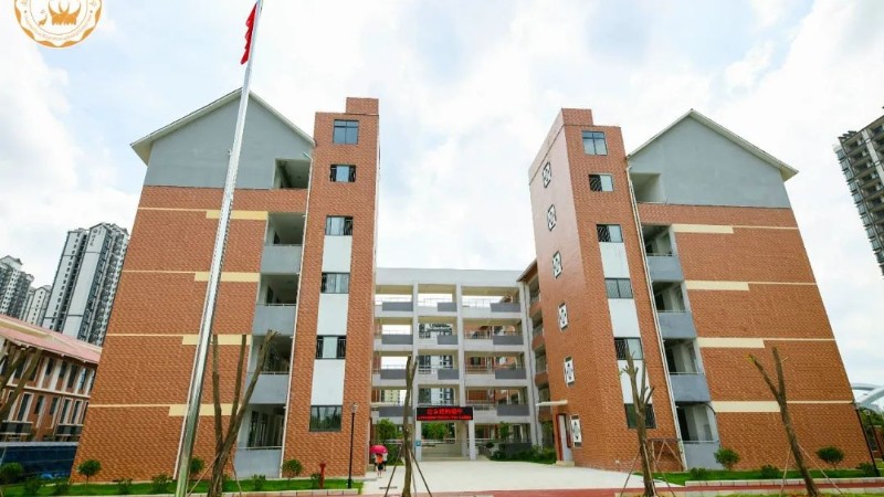 學(xué)校電腦桌