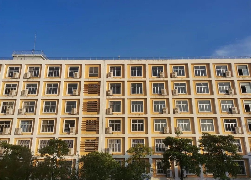 廣西民族大學(xué)大創(chuàng)樓培訓(xùn)宿舍家具